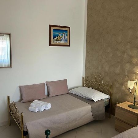 Nina Apartament Giardini Naxos Con Posto Auto Eksteriør billede