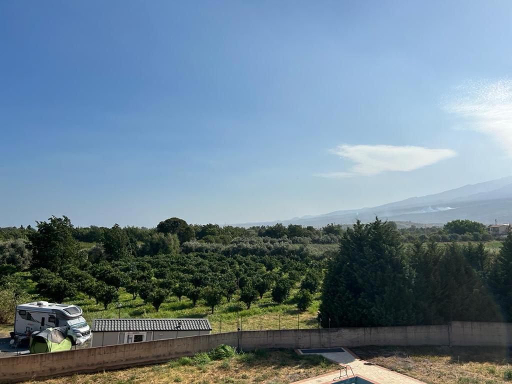 Nina Apartament Giardini Naxos Con Posto Auto Eksteriør billede