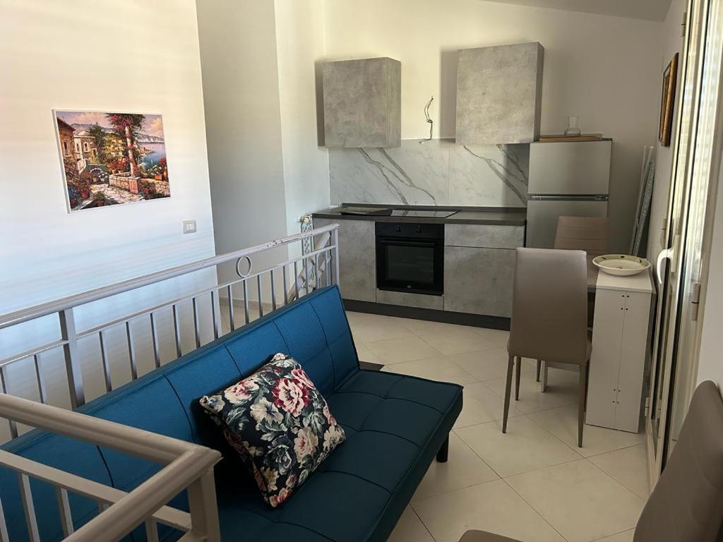 Nina Apartament Giardini Naxos Con Posto Auto Eksteriør billede