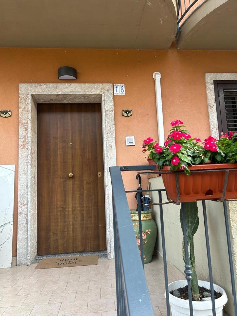 Nina Apartament Giardini Naxos Con Posto Auto Eksteriør billede
